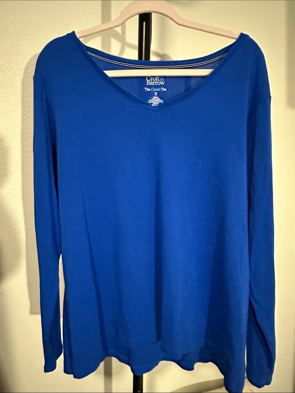 croft & barrow Women's V-Neck Long Sleeve Top - Royal Blue